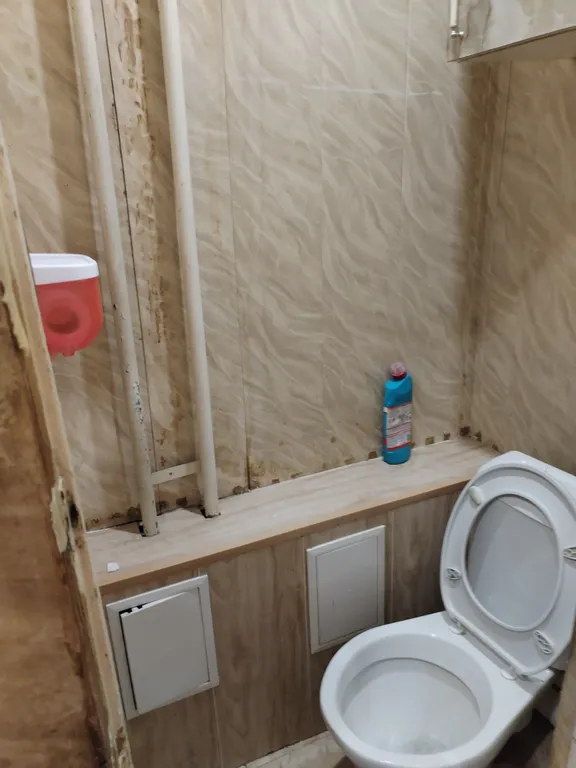 Уютная жилая комната в жилом помещении с видом на город, в центре ЗЖМ