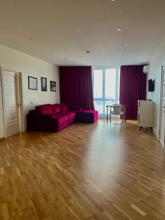 4-комнатная Квартира