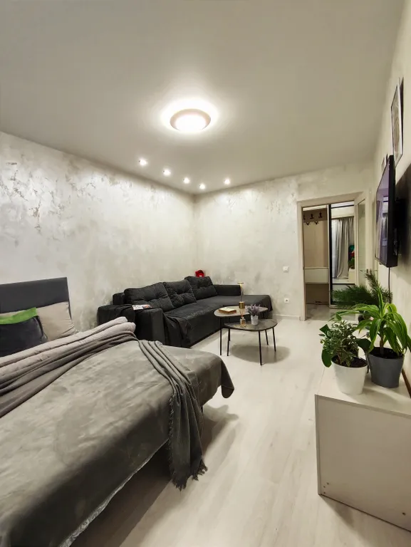 Центр новый дом, большая парковка