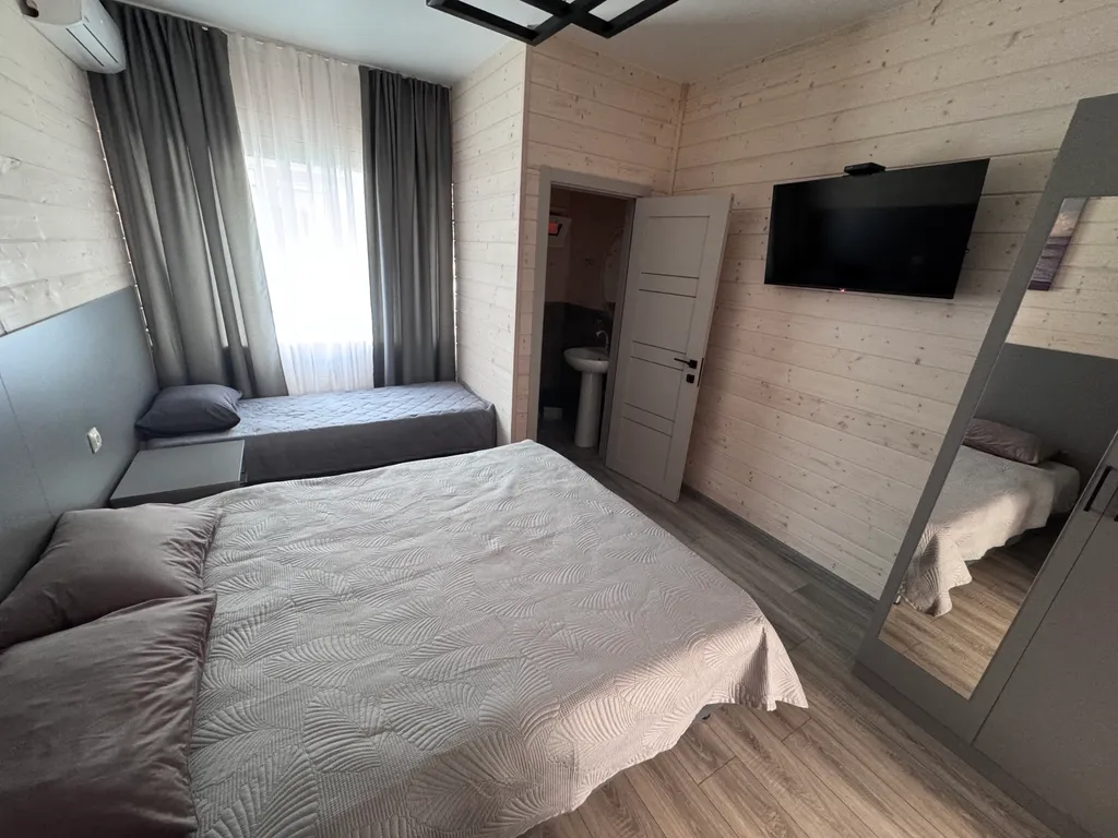 Коттедж с видом на море, со своей террасой и подогреваемым бассейном