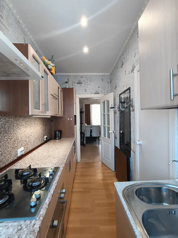 Квартира возле штаба округа и ТЦ Счастье