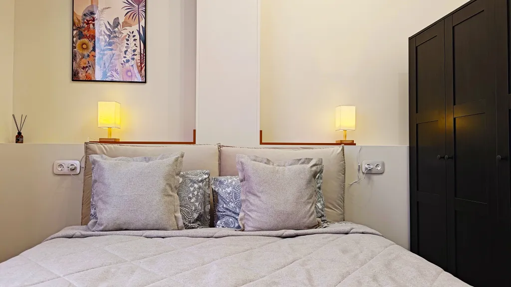 Дизайнерский апартамент с двумя спальнями