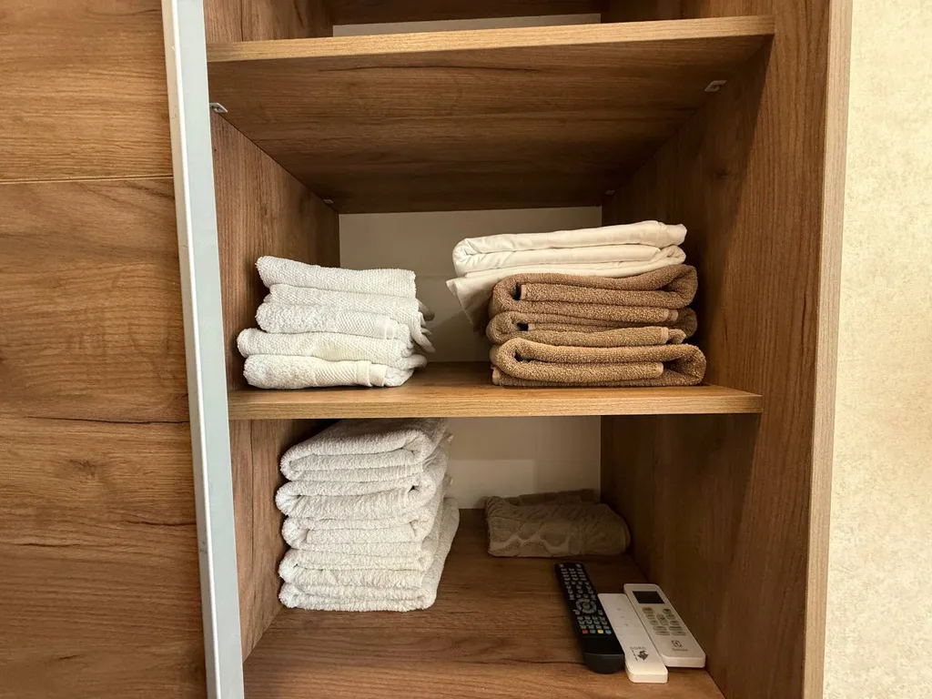 Квартира Квартира Трёхместный номер в новом коттедже с бассейном и сауной — Лазаревское