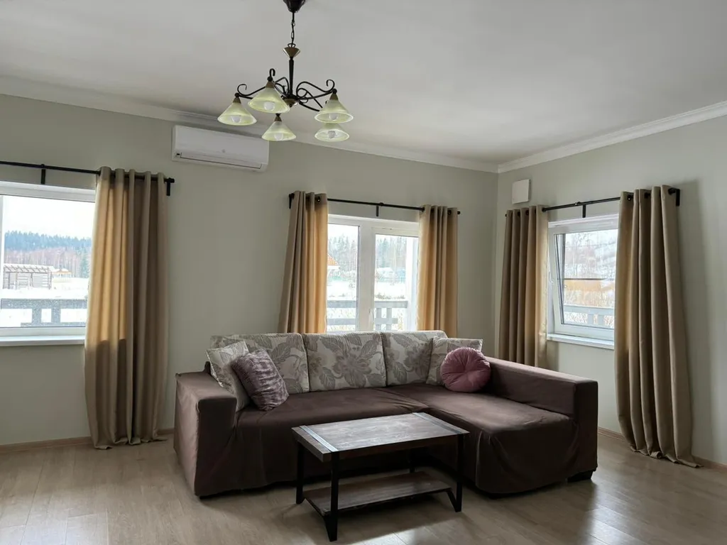 Коттедж Большой дом — аренда посуточно в Поляны