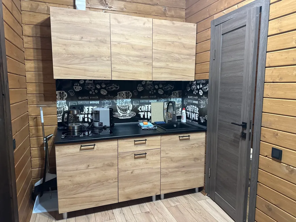 Номер в доме на речке