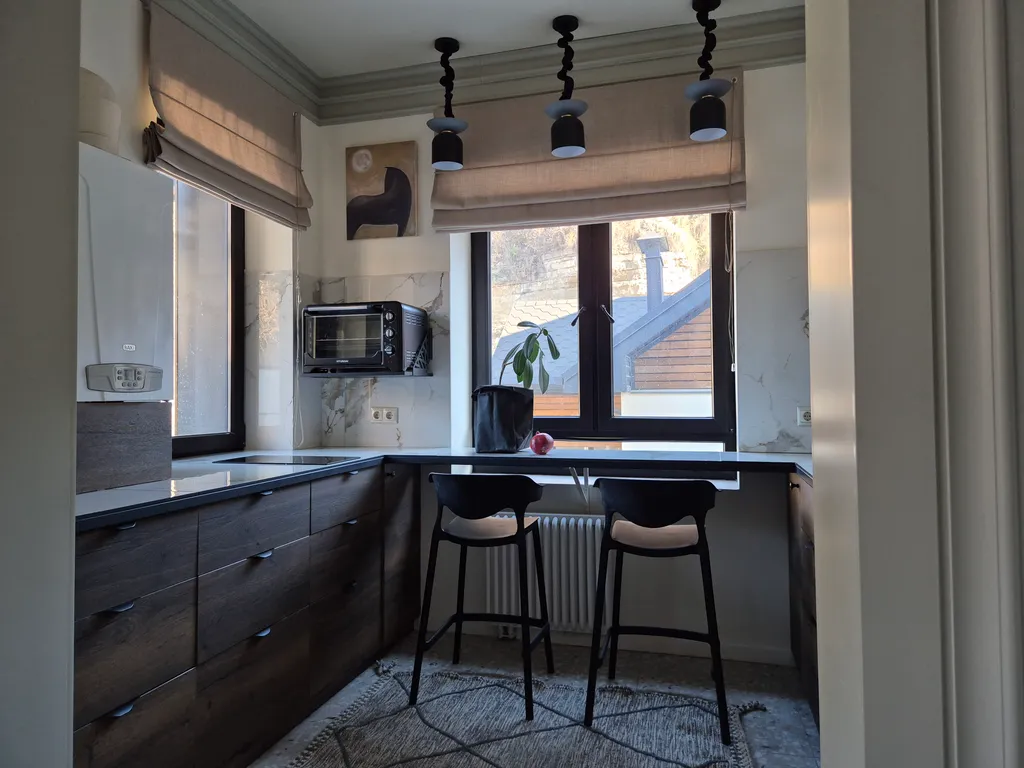 Дом в Кисловодске с авторскими интерьерами на стыке курорта и природы