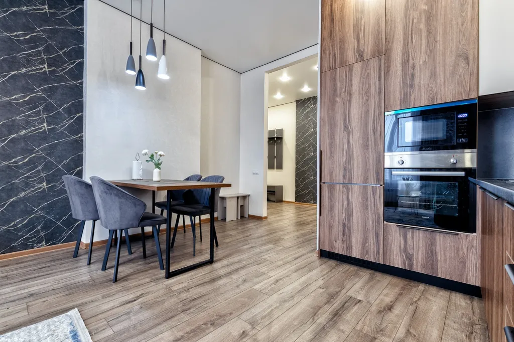 ЖК Respublika, ТРЦ Ханшатыр