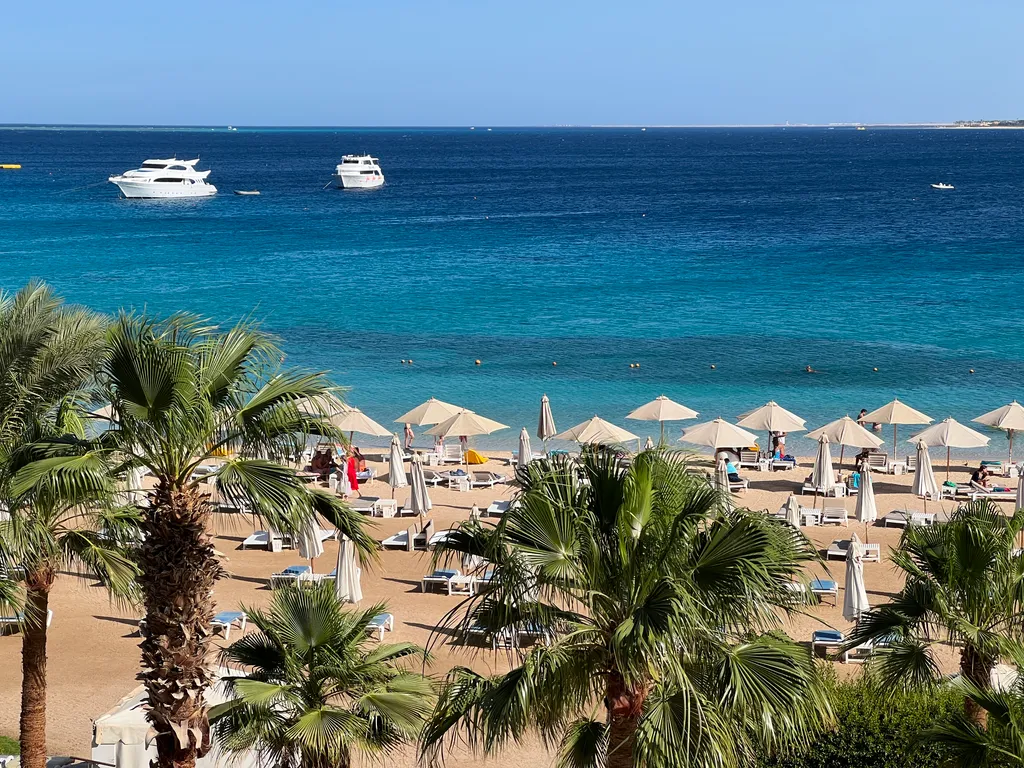 Новая квартира с видом на море в центре