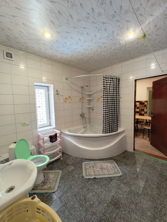 Большая двухкомнатная квартира в центре