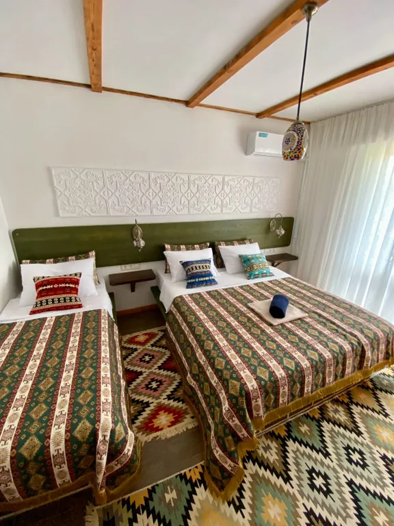 Квартира Рабат, двухместный номер для закадычных друзей — аренда посуточно в Сочи