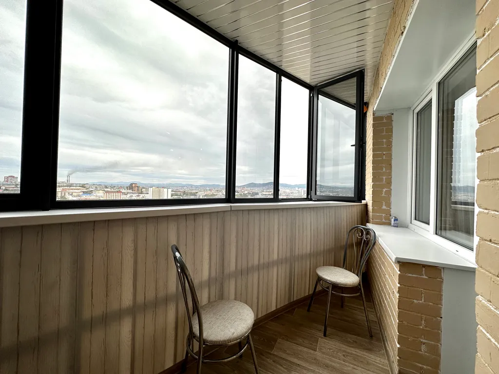 Студия в центре с видом на город, не берем оплату за финальную уборку