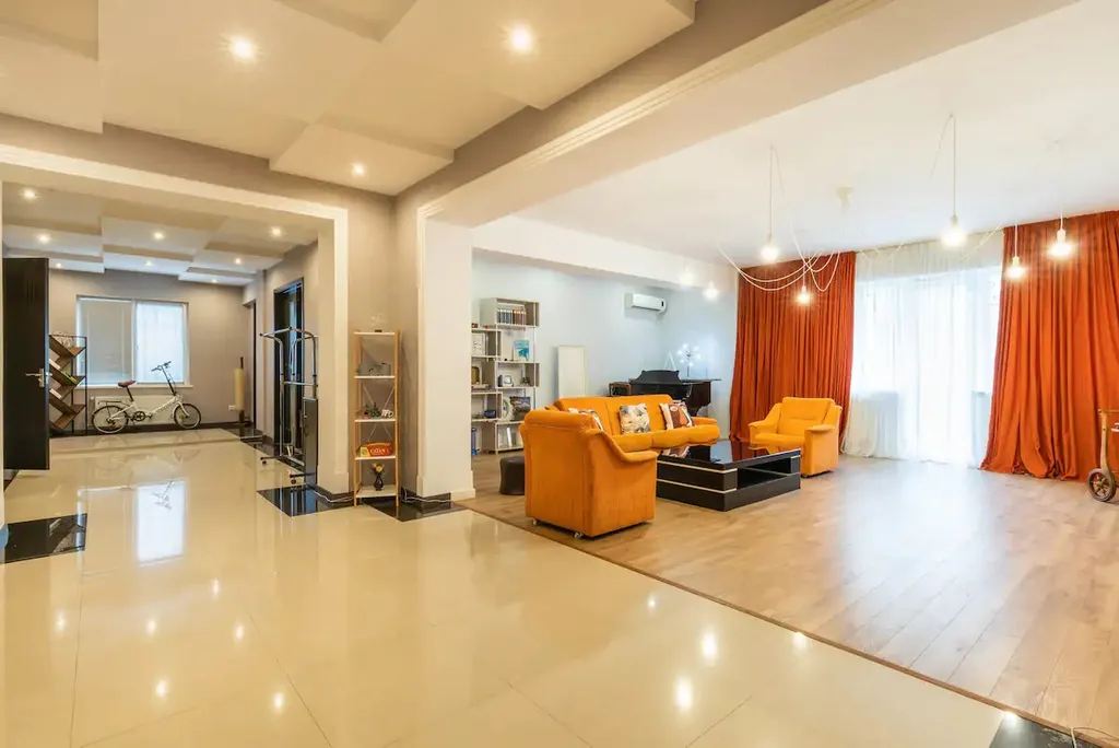 5-комнатная Квартира — аренда посуточно в Тбилиси