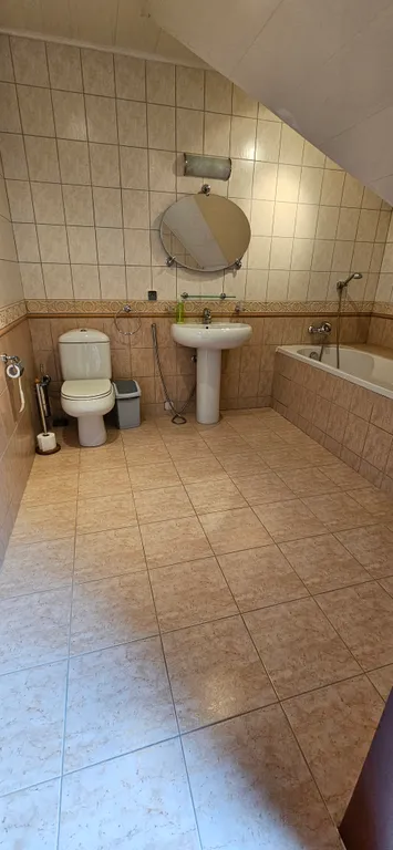 Двухуровневая квартира у озера Тихое