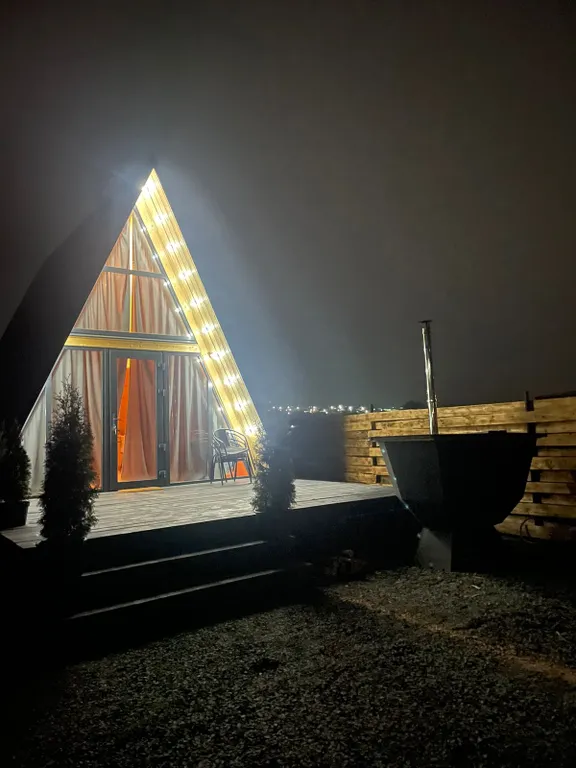 Коттедж Треугольный домик афрем — Красный Курган