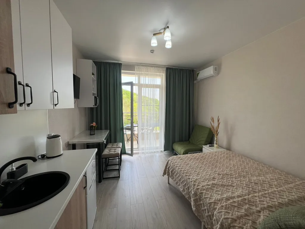 27 Студия с бассейнами