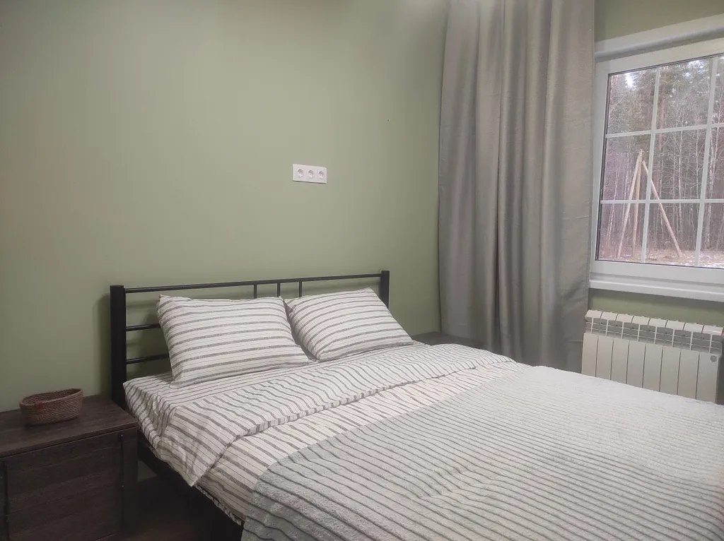 Коттедж Новый гостевой дом семь сосен на опушке леса — Плодовое