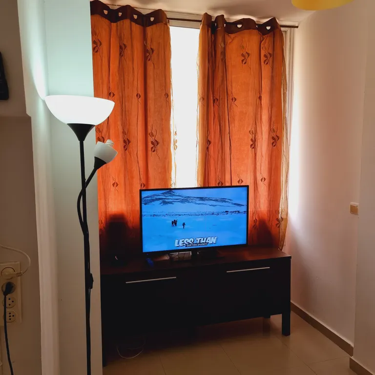 Красивая тихая уютная 2 ком квартира рядом с морем и парками Бат-яма