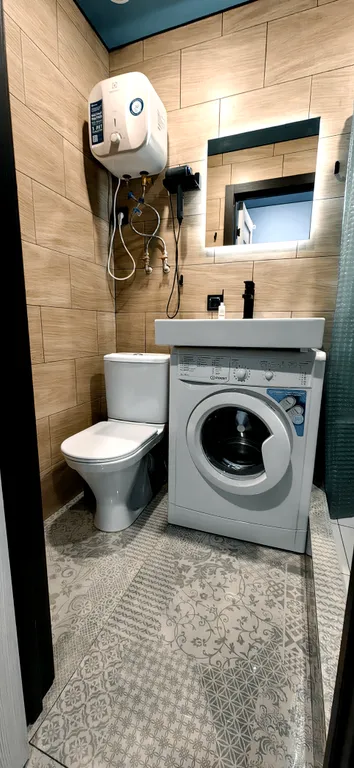 Квартира Отличная студия напротив Сибади в центре Нефтяников — Омск