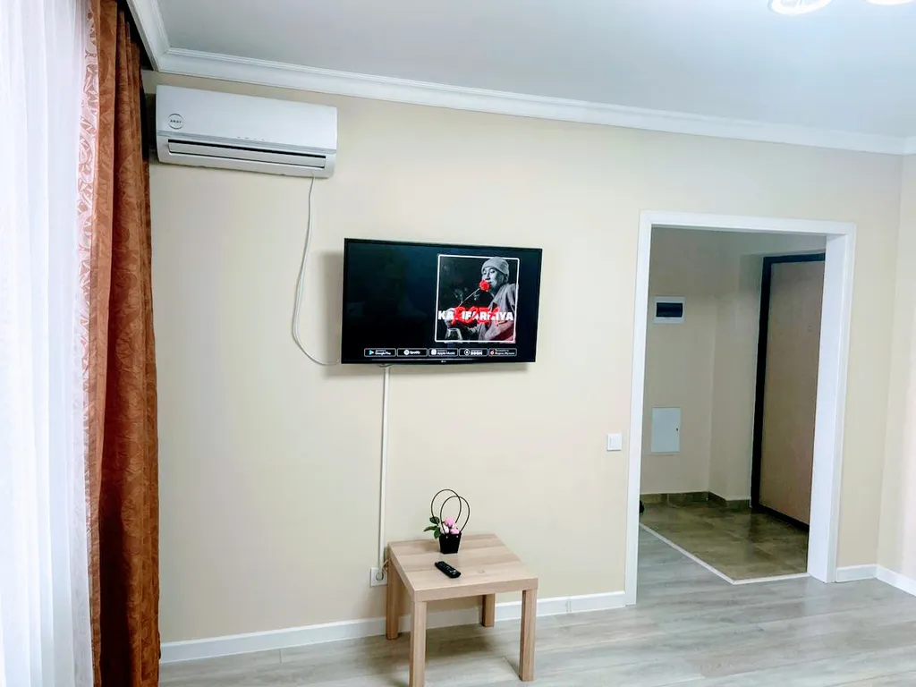 Отличная квартира на левом берегу столицы