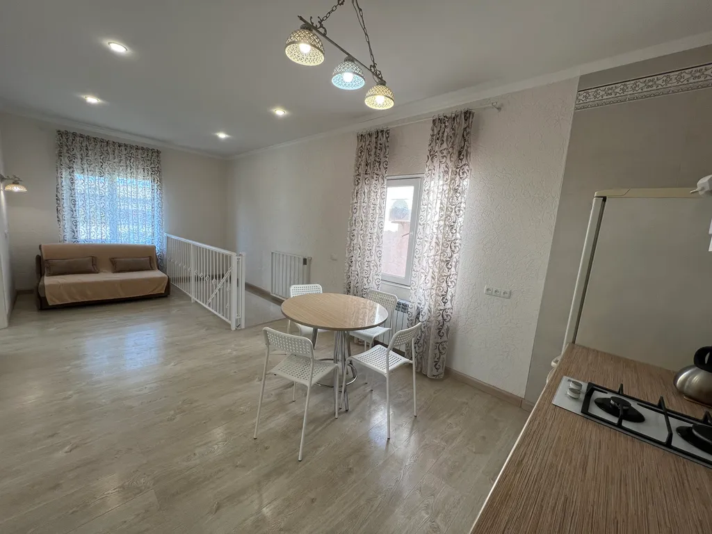 Отдельная 2-комнатная квартира у моря