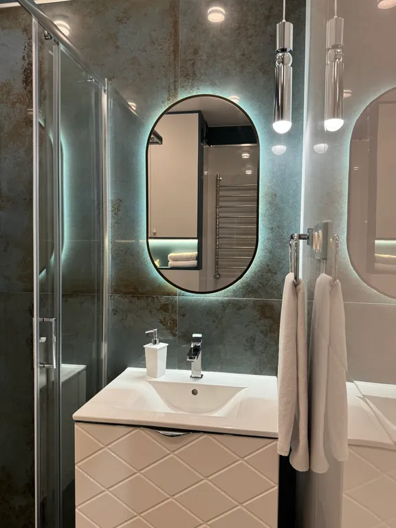 Яркая и современная квартира около Западного пляжа