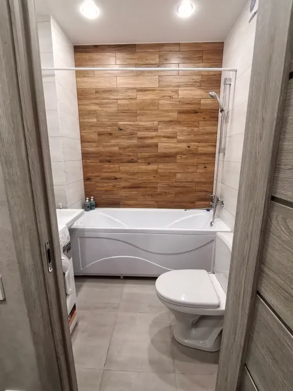 Студия с видом на город