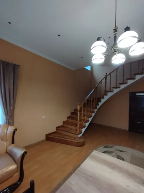 Комфортабельный коттедж в центральном районе