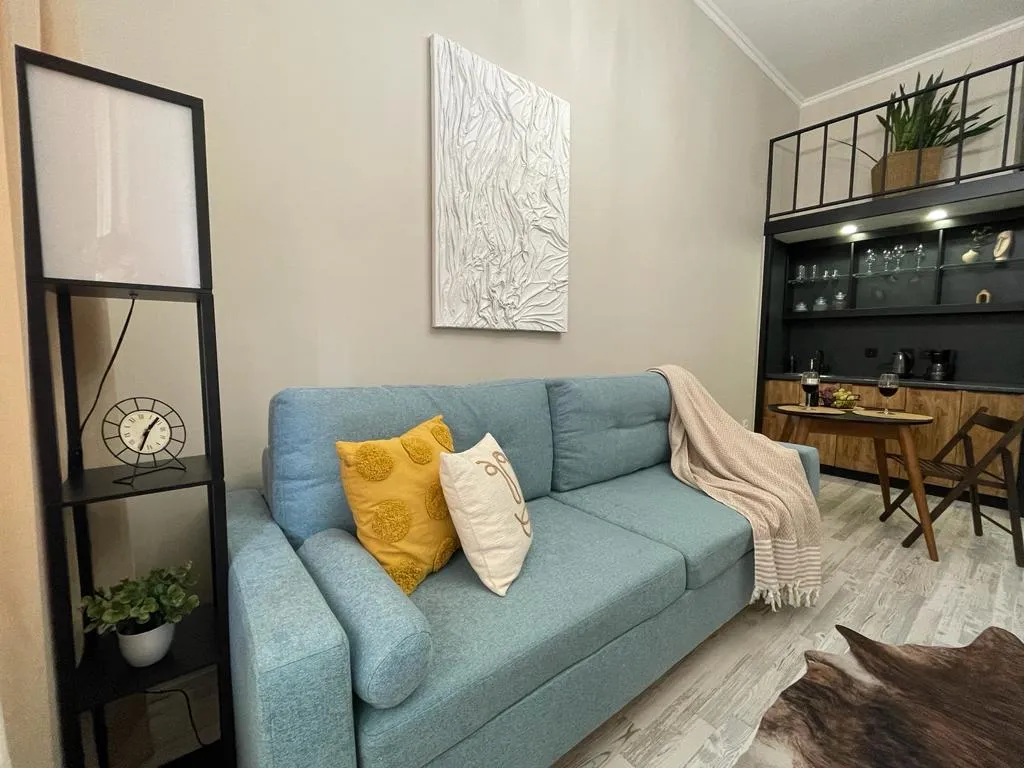 Квартира Студия в стиле Loft в двух уровнях в центре города — Алматы