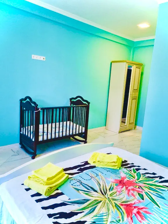 Квартира Квартира Гостевой дом "Витторио" с панорамным видом на горы — Гагра