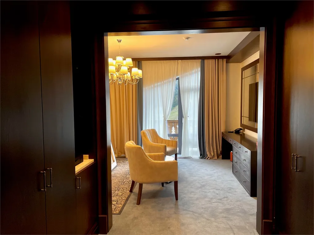 4-комнатная Квартира