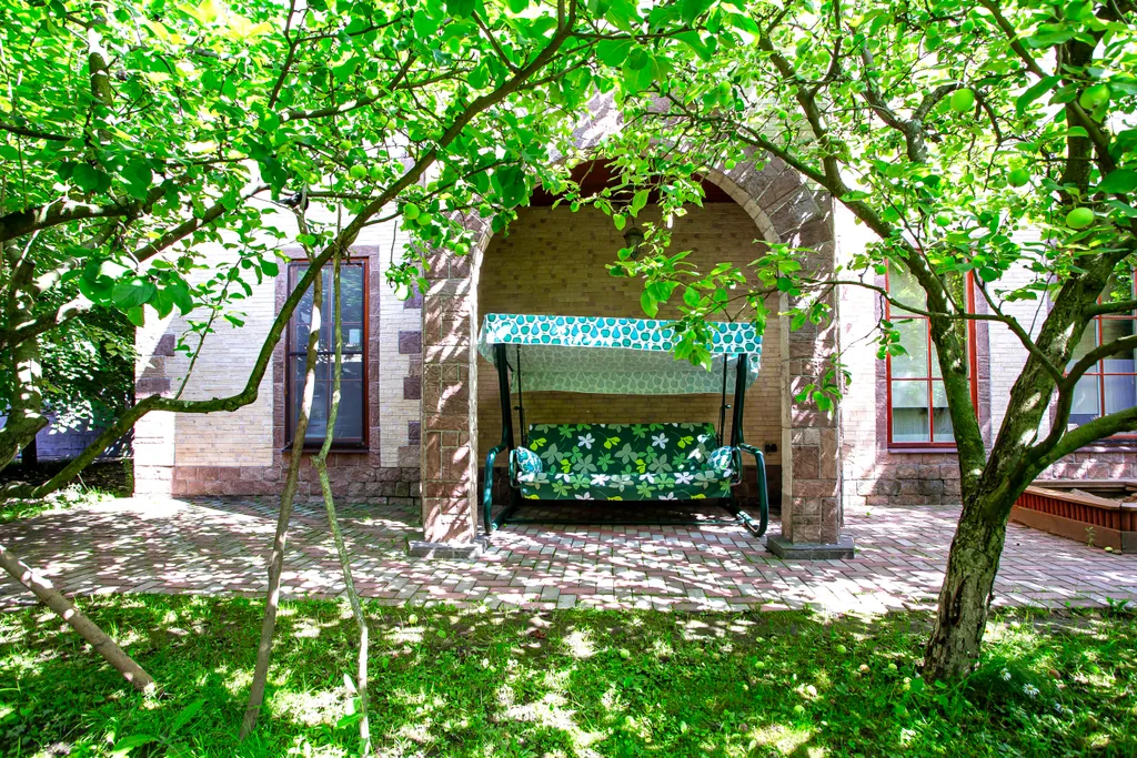 Дом с роскошным бассейном и 2 видами бань