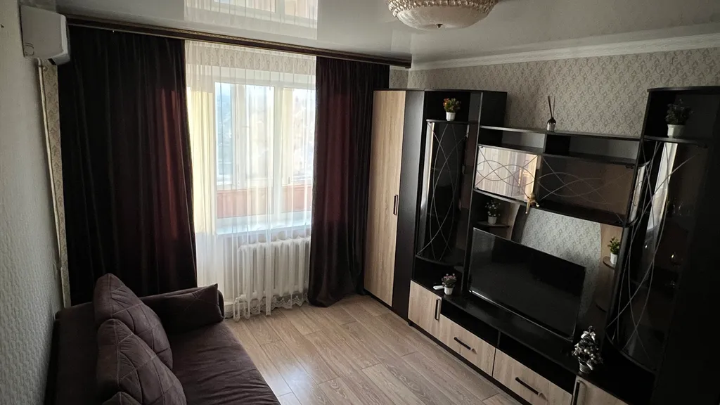 Уютная квартира в самом центре поселка