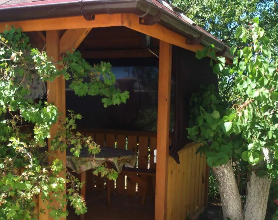 Уютная дача в черте города для отдыха