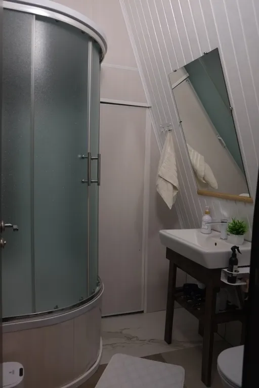 Уютный домик с видом на лес