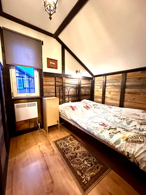 Коттедж с дизайнерской отделкой и камином