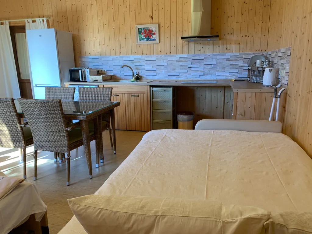 Коттедж Деревянный дом с личным бассейном в усадьбе Можжевеловый дворик — Айвовое