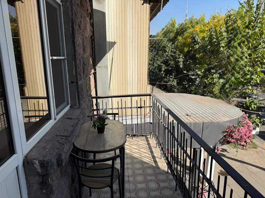 Студия в самом центре, площадь Республики 200 метров