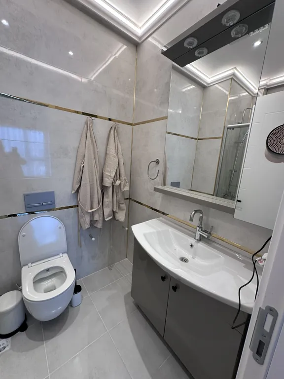 Светлая уютная квартира в Махмутларе с панорамным видом на море и горы