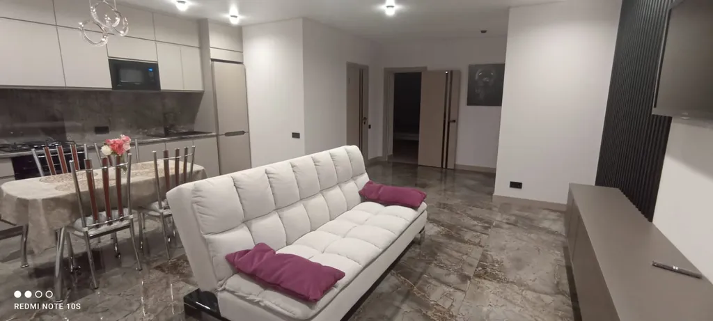 Апартамент в элитном жилом комплексе с видом на горы