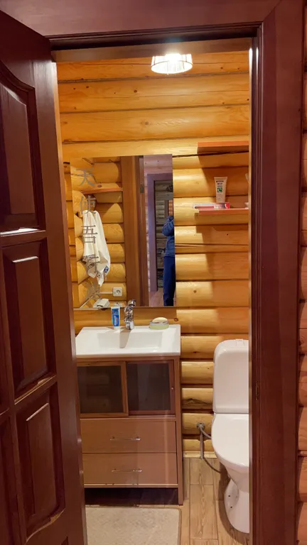 Дом бревенчатый