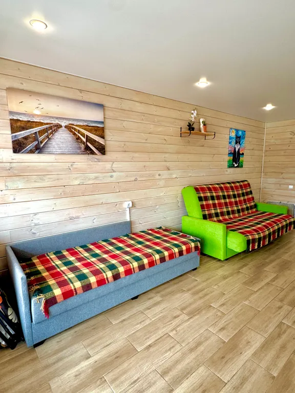 Уютный домик на берегу