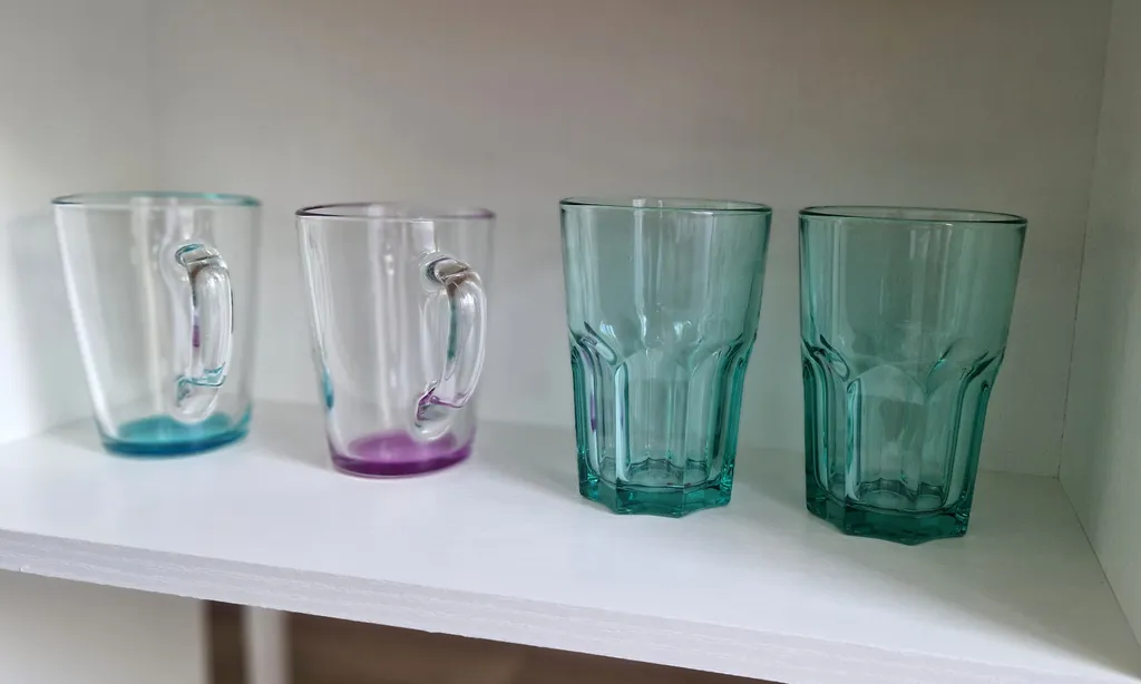 Комната в доме в лесу у моря