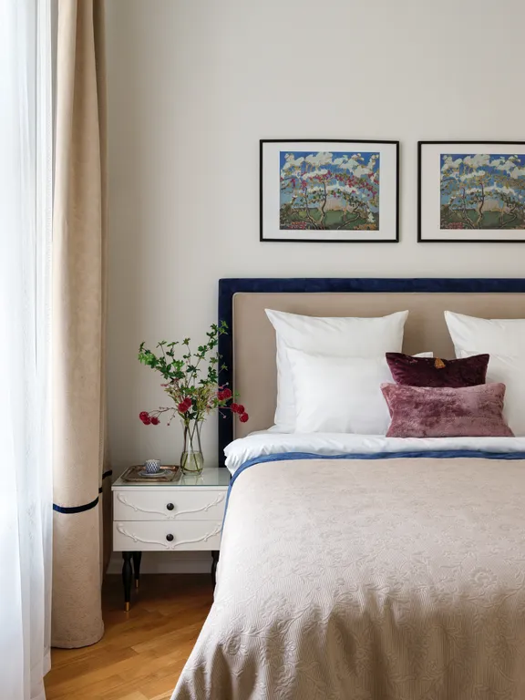 У Невского с видом на Фонтанку