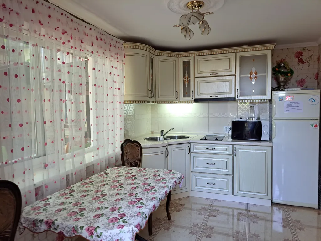 Дом возле Массандровского пляжа