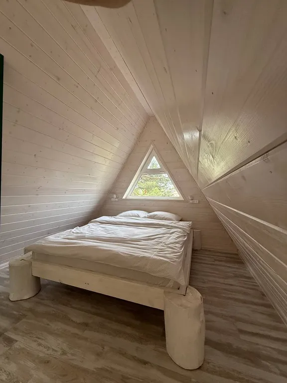 Домик у реки пра: баня под звёздами, тишина и лесные тропы