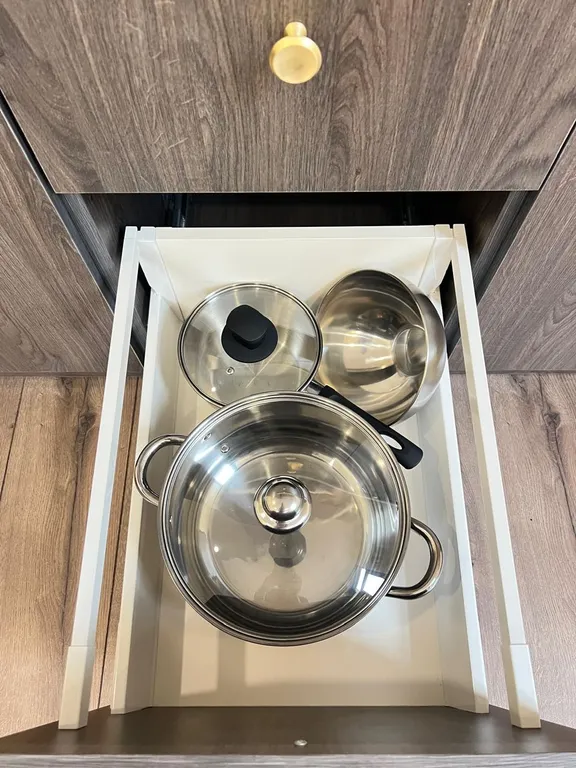 Апартаменты с балконом и бассейном на территории