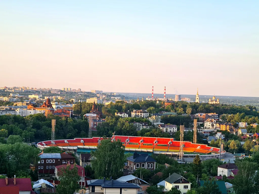 Новая евротрешка в центре города с красивым видом из окон