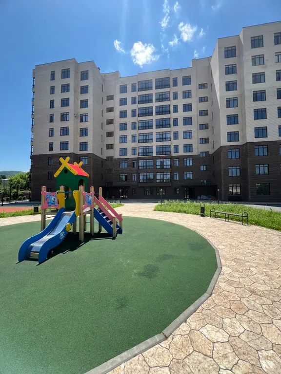 Уютная квартира в центре города с видом на горы