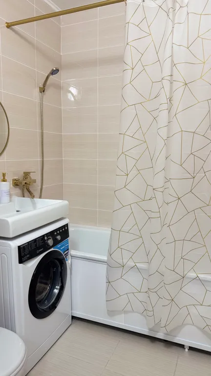 Современная квартира студия в новом доме микрорайона Парковый