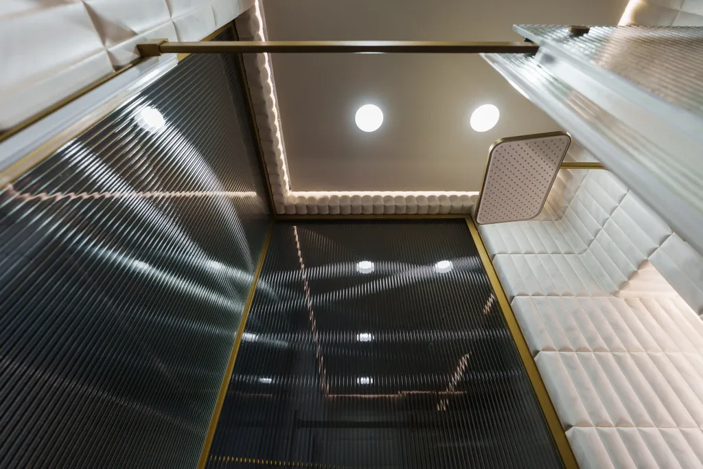 Новый дизайнерский апартамент премиум-класса в самом центре Москвы